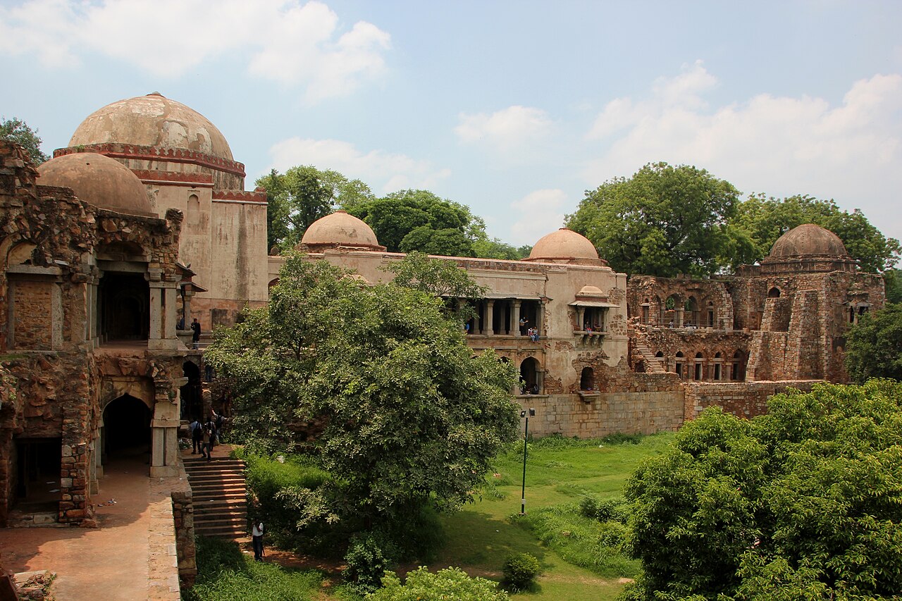 Hauz Khas Complex: a medieval water tank, seminary and mosque in South Delhi