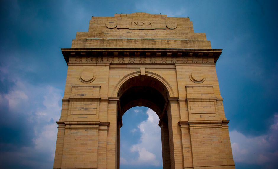 दिल्ली का डिजिटल बदलाव: साक्षरता कार्यक्रमों के वादे और नैतिक चुनौतियों के बीच राह